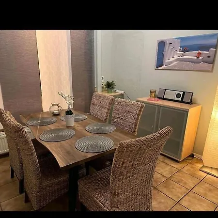 140qm Monteurwohnung Autobahnnah アパート